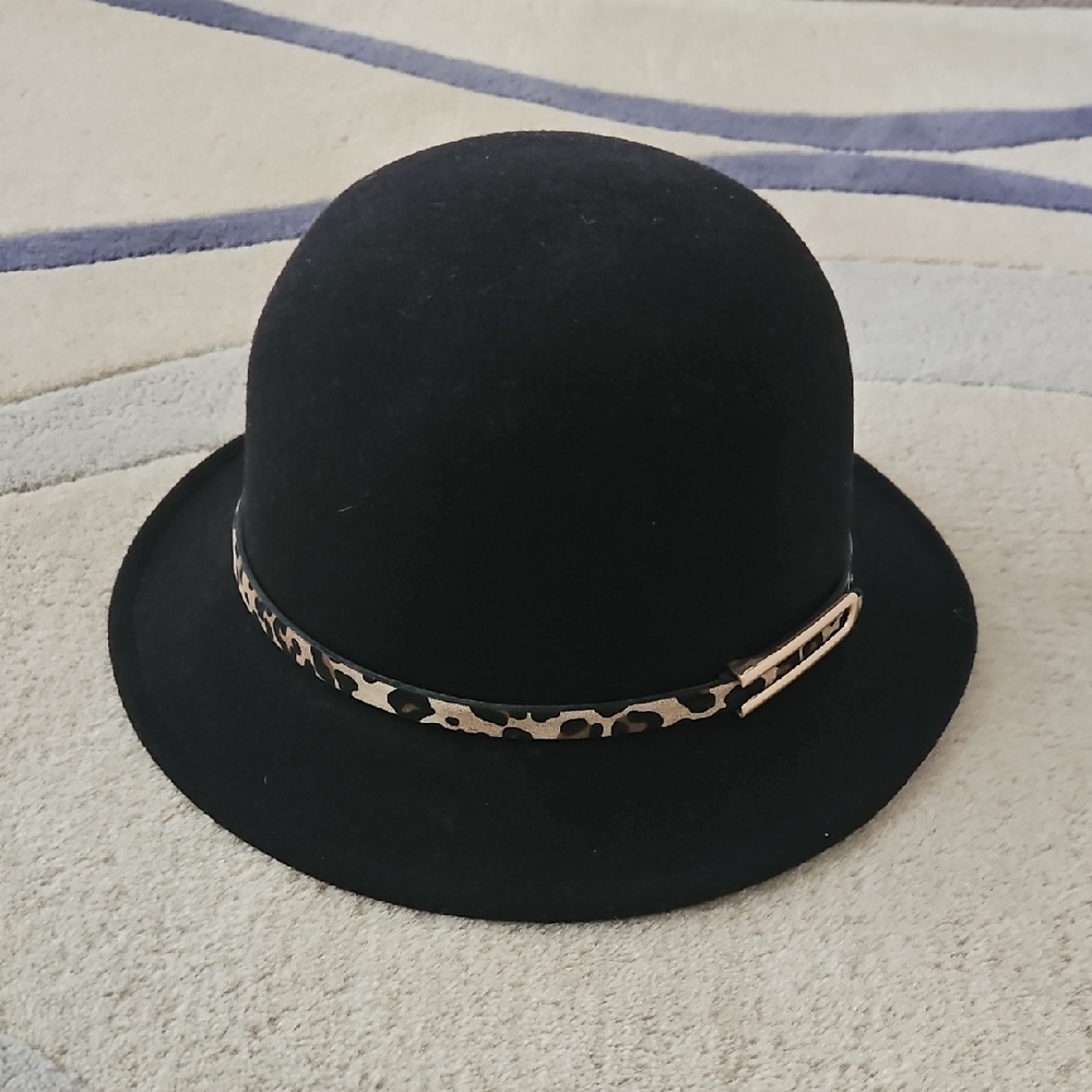 Anne Klein Black Felt Cloche Hat with Animal Print Band